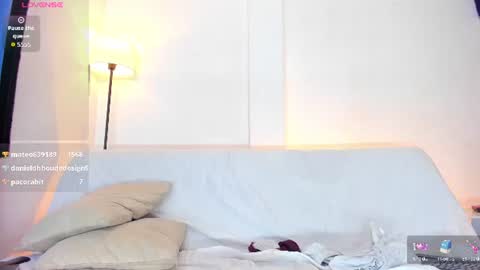 gal_stone_ online show from August 15, 5:33 am