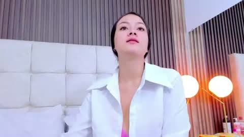 Jaslyn And Mia online show from August 15, 1:04 pm