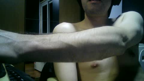 gauchors21 online show from July 19, 3:19 am