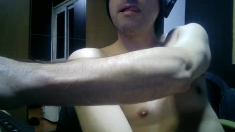 gauchors21 online show from August 2, 3:02 am