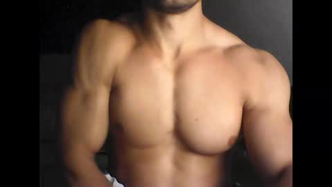 gecko946915 online show from April 18, 7:45 pm