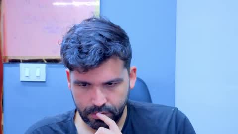 geeklatin88 online show from May 3, 8:19 am