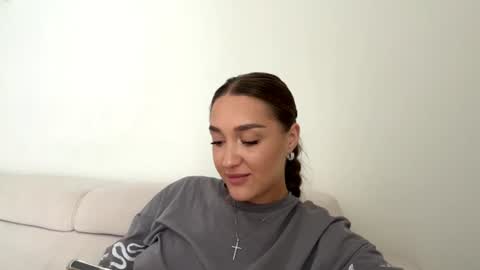 Lola online show from August 13, 3:26 pm