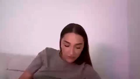 Lola online show from August 14, 5:27 pm