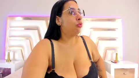Delicious Curvy online show from July 14, 1:47 pm