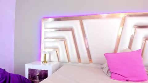 Delicious Curvy online show from July 14, 3:58 pm