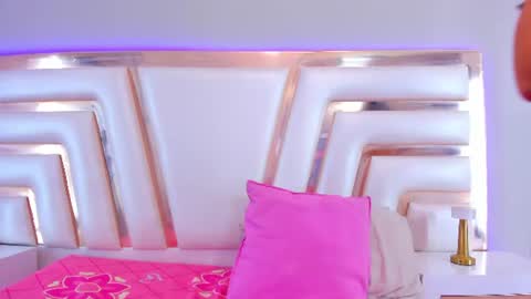 Delicious Curvy online show from August 14, 1:37 pm