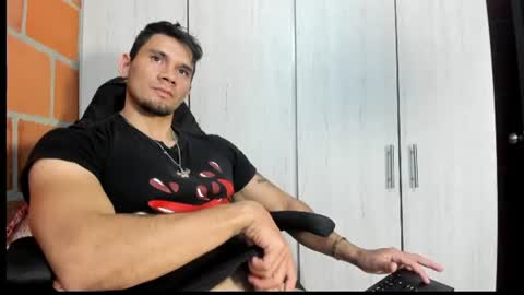 gendersonfit online show from August 1, 1:11 am