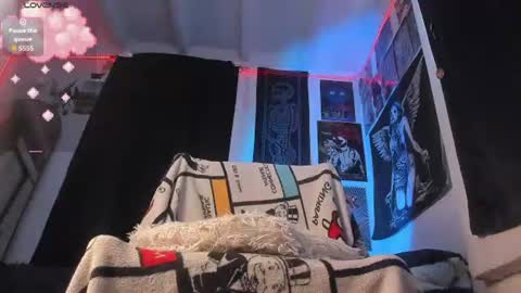 genesis_js online show from August 11, 8:00 pm