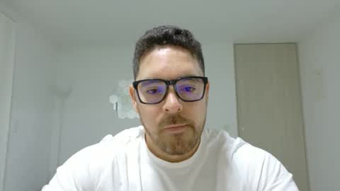 genesis_wb online show from May 10, 1:52 am