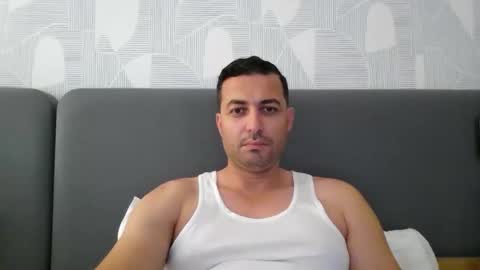 genteldevil online show from May 5, 7:04 pm
