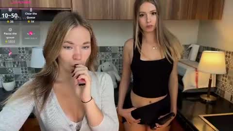 Mary  Blonde and Kira brunette online show from August 10, 6:59 am