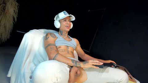 george_prince2 online show from May 28, 9:07 pm