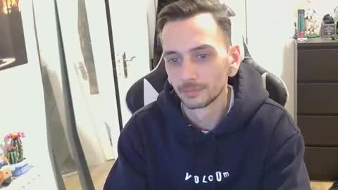 georgek0011 online show from April 17, 8:51 pm