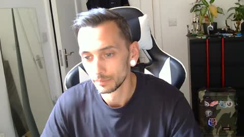 georgek0011 online show from August 10, 1:56 pm