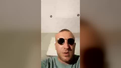 georgemac2405 online show from June 26, 1:31 am