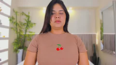 GeorginaReyes  online show from August 5, 10:52 pm