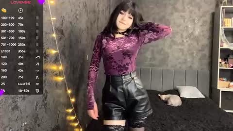 EmelyWoodes online show from June 26, 8:06 am