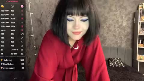EmelyWoodes online show from August 3, 11:06 am