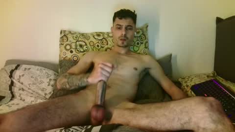 HeteroGermanbigdic77 online show from May 6, 10:55 pm