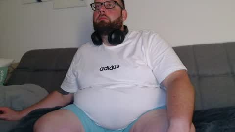 Phil online show from August 3, 6:04 pm