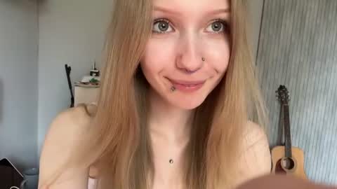 Sophie online show from August 3, 6:20 am