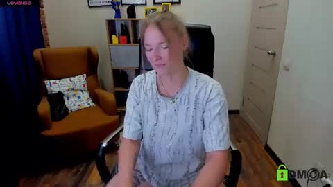 Sweety online show from August 14, 11:30 pm