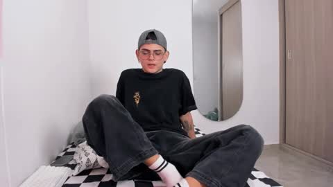 Vicent Campoli online show from March 4, 1:25 am