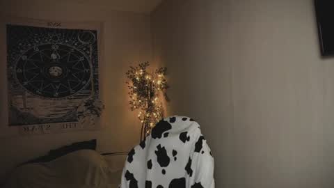 ghoticspectre online show from July 28, 1:06 pm