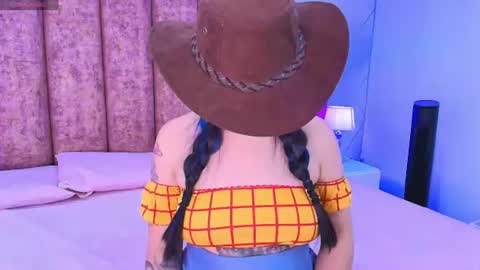 gia_26 online show from August 8, 9:04 pm