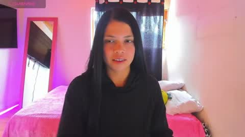giaaaa  online show from August 27, 5:43 pm