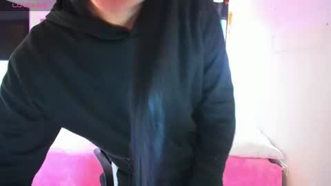 giaaaa  online show from September 3, 1:14 pm