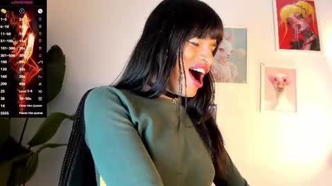 Gia  Please help me with your thumbs up its important   online show from September 4, 12:42 pm