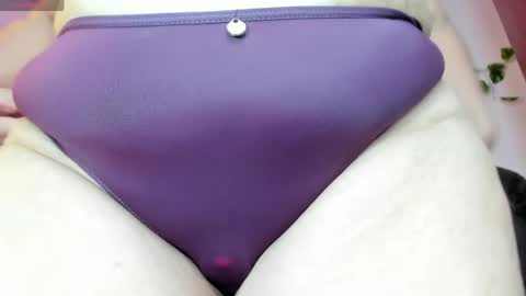 gia_nahomi online show from June 3, 11:52 pm