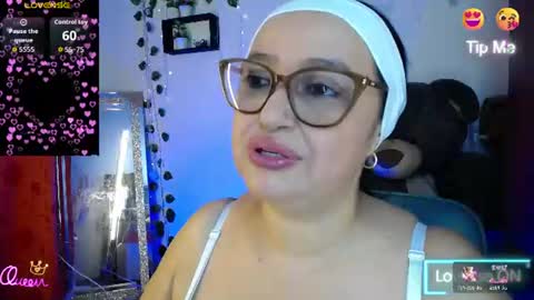 gia_nahomi online show from June 12, 12:28 am