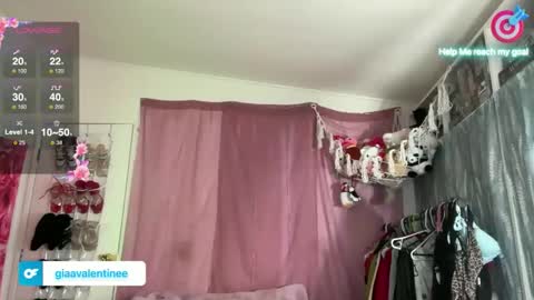 giaavalentinee online show from April 1, 6:27 pm