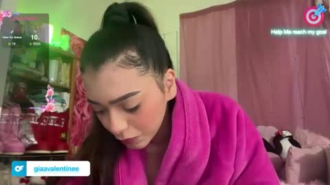 giaavalentinee online show from April 13, 6:03 pm