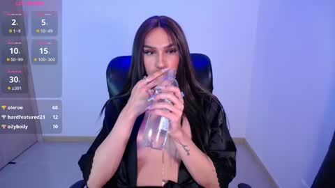 Gia Mint  online show from August 15, 4:16 am