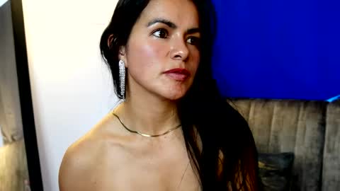 GiannaDreams online show from August 11, 6:21 pm