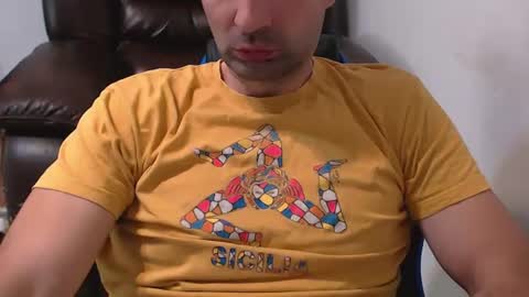 gianni_lion online show from July 29, 1:51 pm