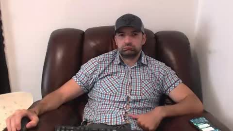 gianni_lion online show from August 5, 10:02 am