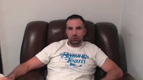 gianni_lion online show from August 15, 9:30 pm