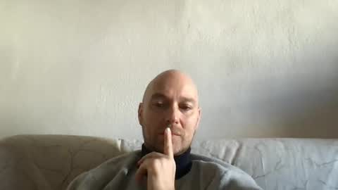 giannipaciotti online show from April 4, 9:05 am