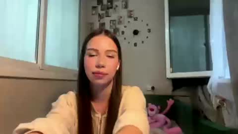 gidgetpetrullo online show from August 11, 1:57 pm