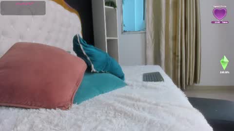 Gigi  online show from August 14, 4:21 pm