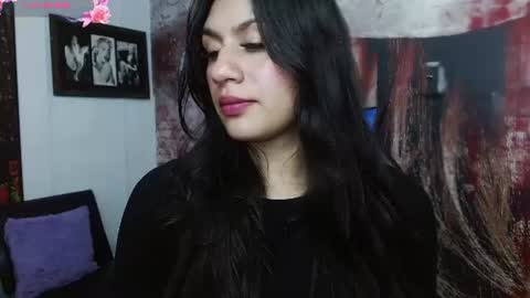 Gigi 3 online show from August 4, 9:12 pm