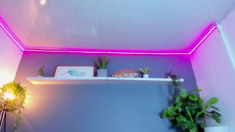 gigibelle_ online show from May 16, 10:21 pm