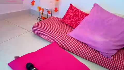 gigimooon online show from June 28, 3:59 pm