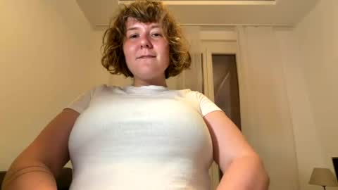 gigireine  online show from July 27, 10:37 pm