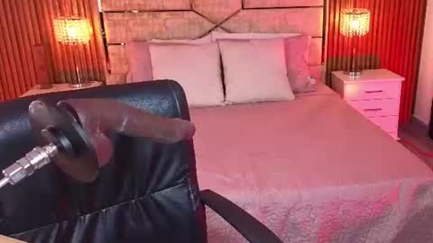 giia online show from August 4, 3:31 pm